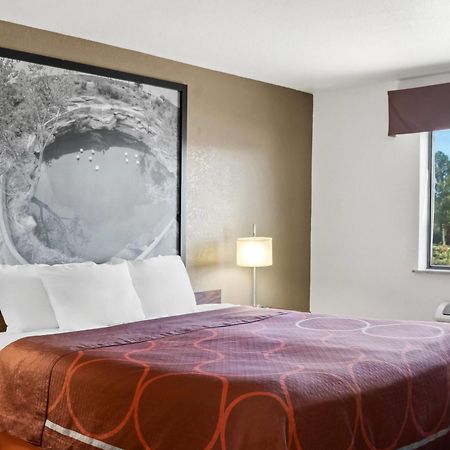 Hotel Super 8 By Wyndham Santa Rosa Zewnętrze zdjęcie