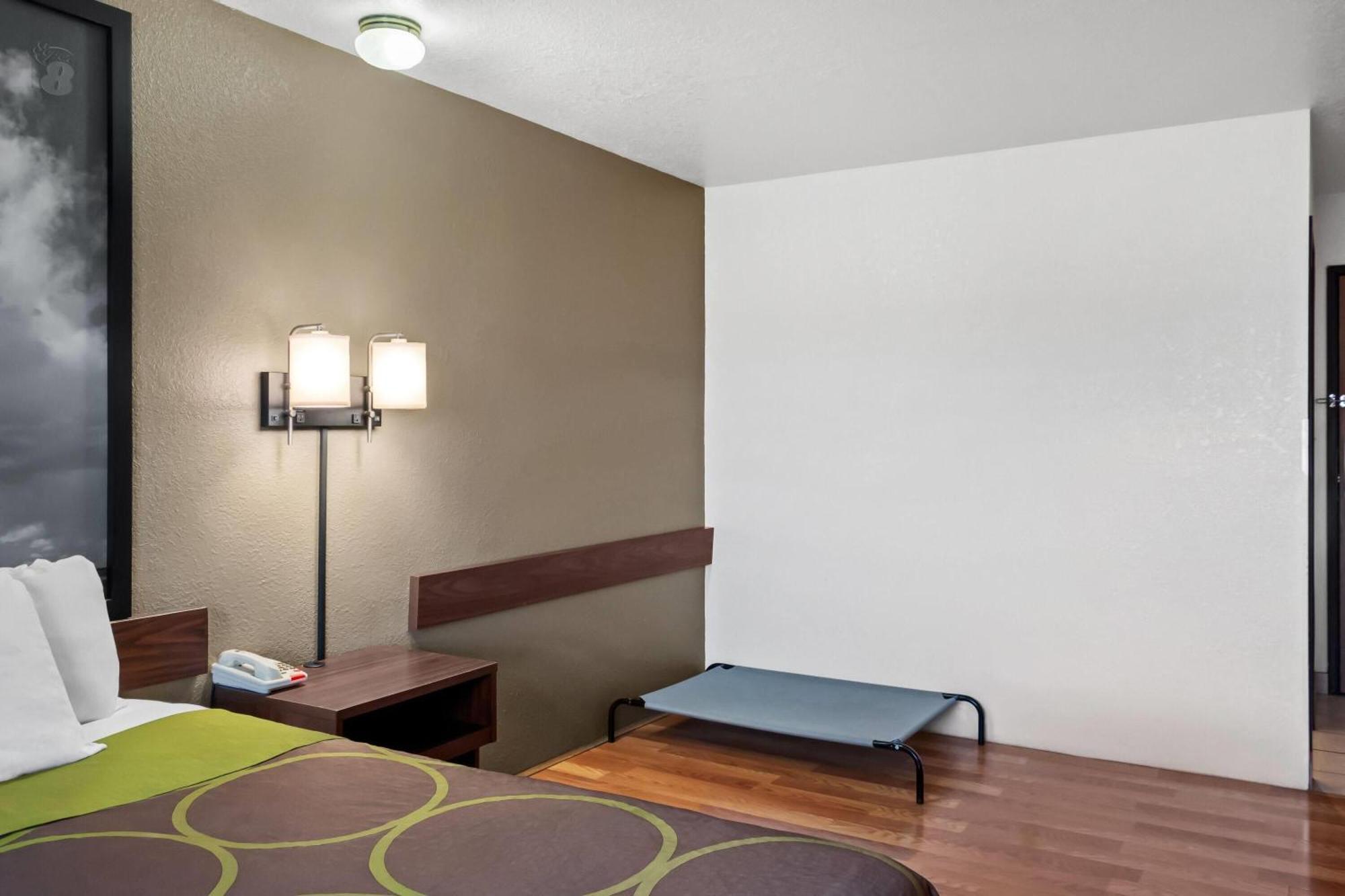 Hotel Super 8 By Wyndham Santa Rosa Zewnętrze zdjęcie