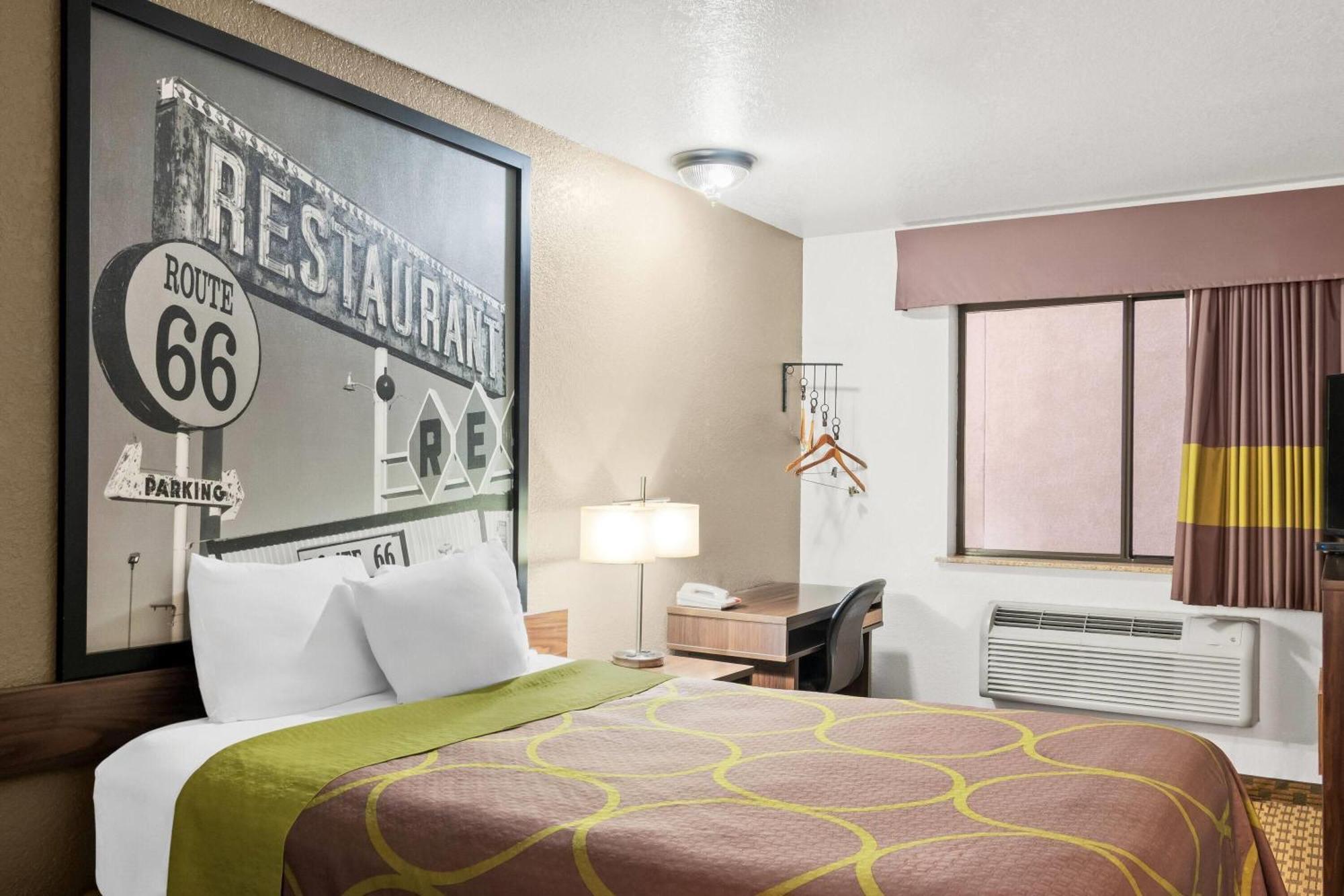 Hotel Super 8 By Wyndham Santa Rosa Zewnętrze zdjęcie