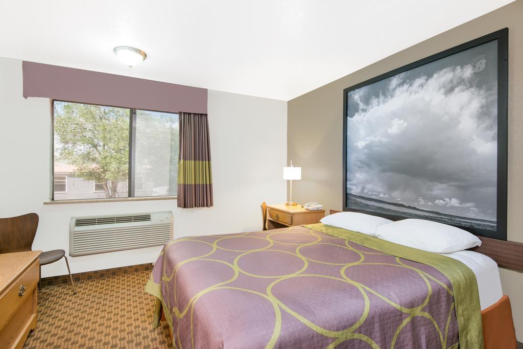 Hotel Super 8 By Wyndham Santa Rosa Zewnętrze zdjęcie